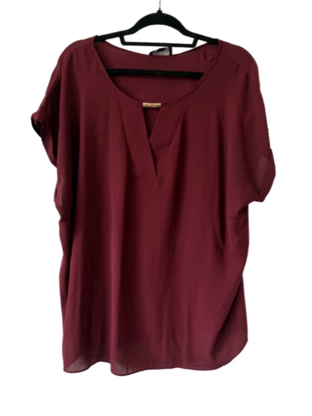 Women’s Burgundy Short-Sleeve V-Notch Blouse
